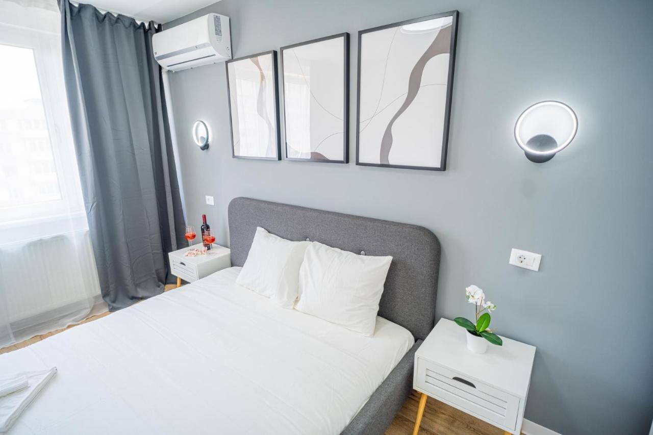 Refreshingly Chic: Newly Renovated 2Br Apartment Бухарест Экстерьер фото